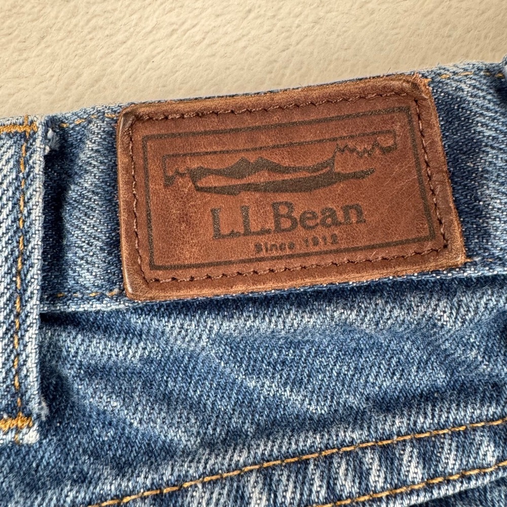LL Bean Classic Fit Jeans Mens 35x29 Blue Straight Leg Medium Wash 100% Cotton